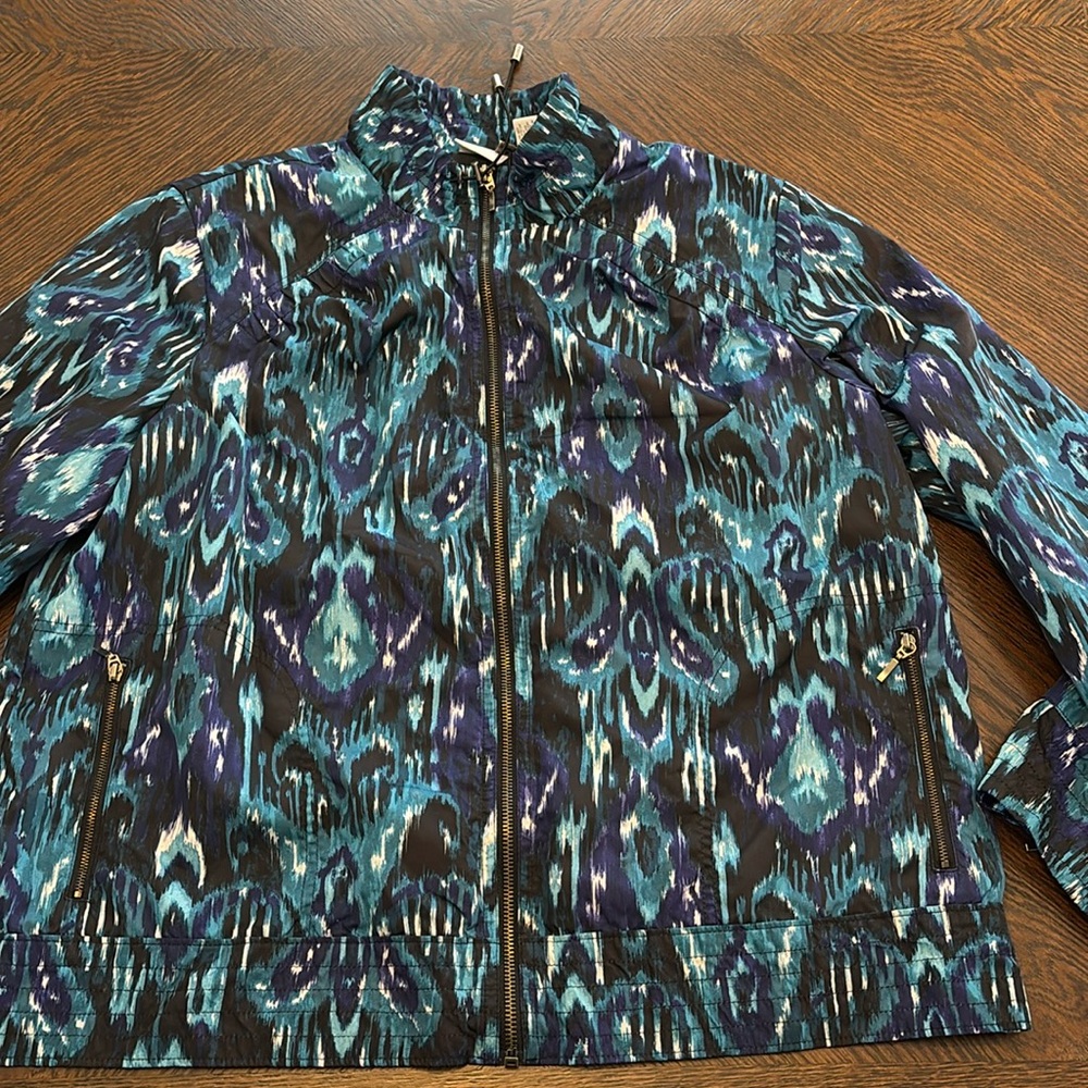 Chico’s Zenergy Full Zip Aqua Print Blue Waters Colors Jacket Size 3 (XL)
